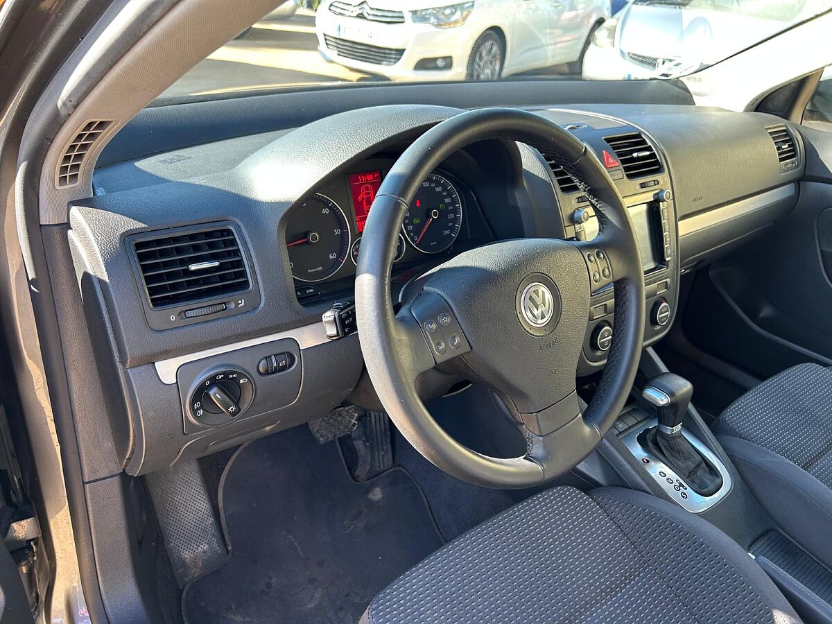 VOLKSWAGEN JETTA ADVANCE 2.0 TDI AUT0 SPANISH LHD IN SPAIN 115000 MILES 2006